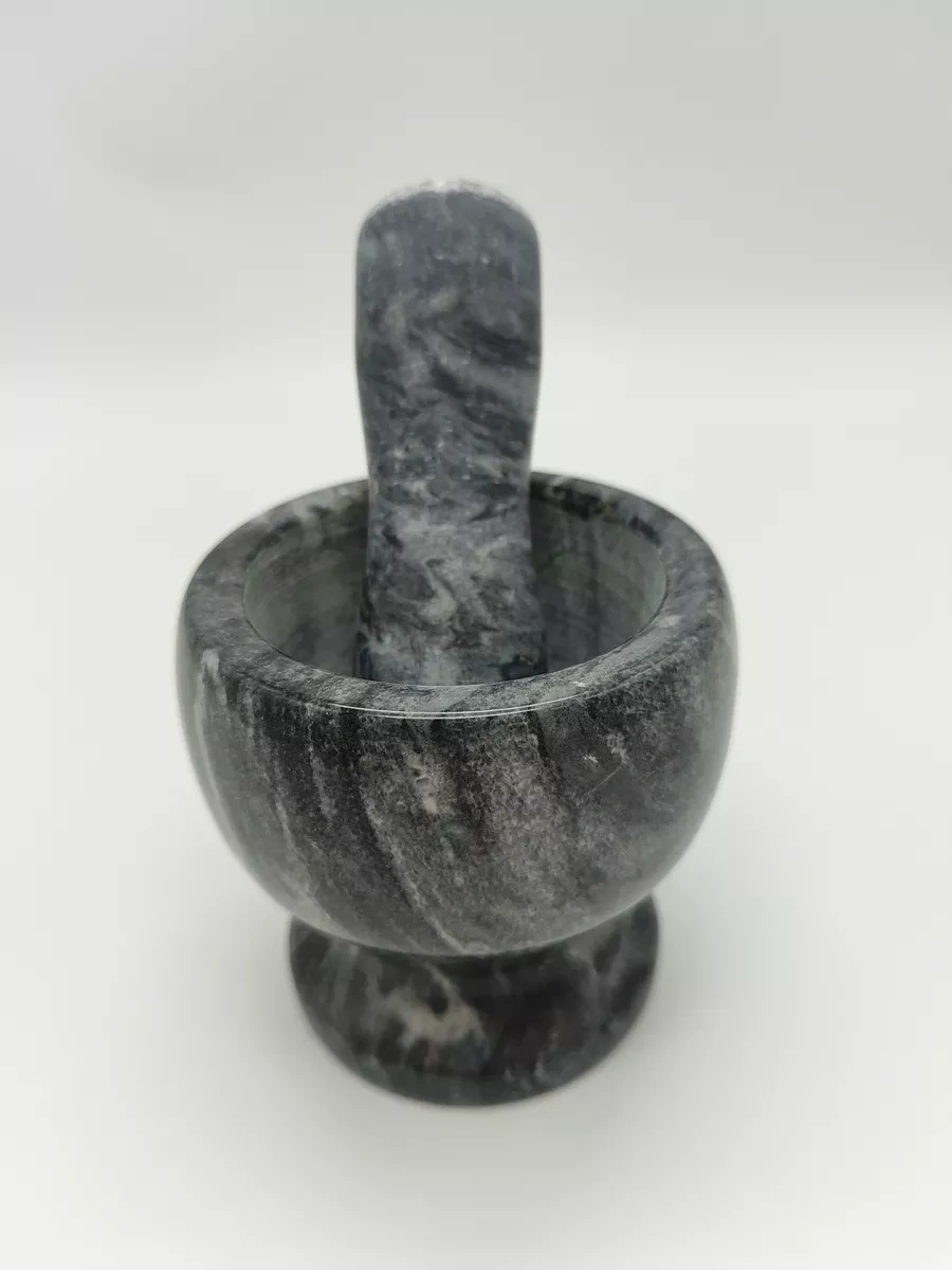 Sanin Baharatları Öğütmek İçin Güvey Ve Havan 137647480