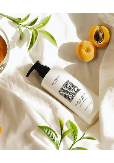 Wellness Exclusive White Tea & Apricot Hand & Body Lotion 380 Ml Beyaz Çay Ve Kayısı Özlü El Ve Vücut Losyonu