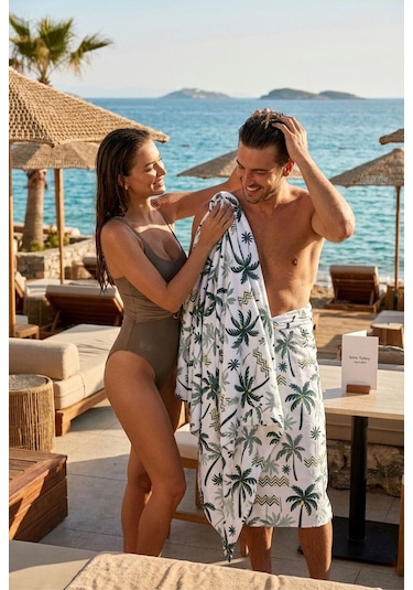 Tropical Breeze Yeşil Plaj Havlusu 70 X 150 Cm Yeşil