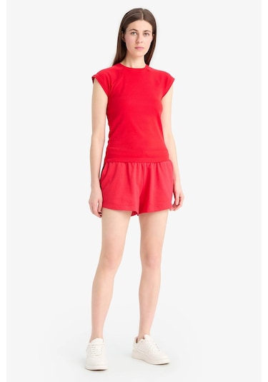 DeFacto Regular Fit Beli Bağcıklı Normal Bel Düz Paça Şort C7600AX25SMRD286 Kırmızı