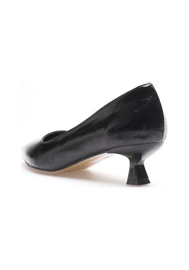 Trendella Kadın Siyah Kırışık Rugan Kısa Topuklu Stiletto Ayakkabı Tr20ms03c