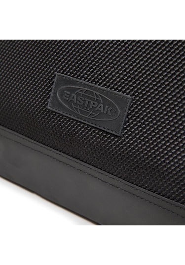 Eastpak Acton Cnnct Coat Omuz Notebook Laptop Çantası Ek42F80W Siyah