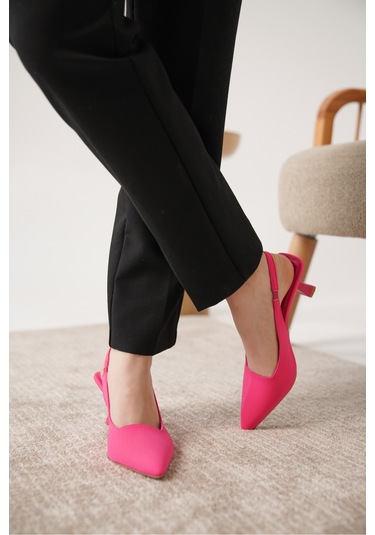 D052 Günlük Ortopedik Klasik Topuklu Kadın Ayakkabı Fuşya