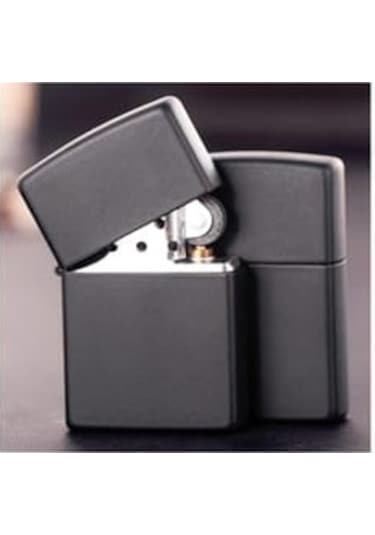 Siyah Renkli Zippo Çakmak