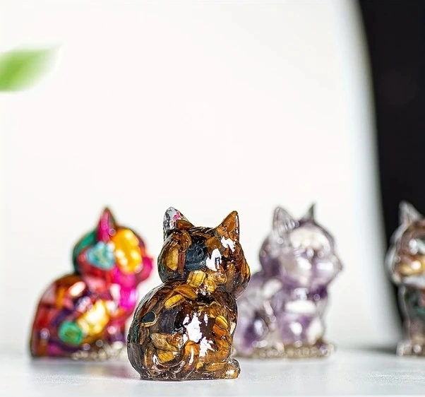 Trendooze Mini Oturan Yavru Kedi, Doğal Kristal Kabuklu Dekor Figür