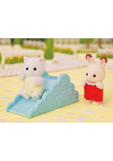 Sylvanian Families Bebek Yel Değirmeni Parkı 5526