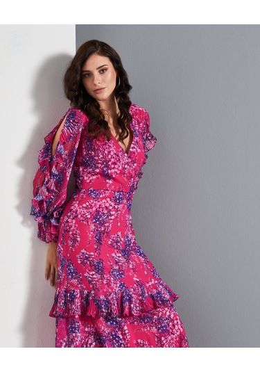 Çiçek Desenli Kadın Elbise - Katlı Etek Detaylı - Fırfırlı Kol - V Yaka - Modern Ve Şık Tasarım - Günlük Ve Özel Gün İçin Elbise Fuşya