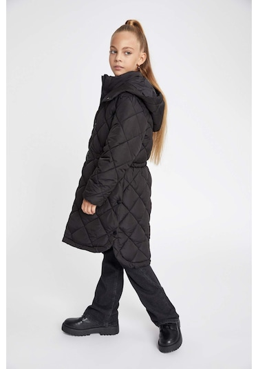 Defacto Kız Çocuk Su İtici Kapüşonlu Kapitoneli Uzun Kaban A0890A823AUBK27 Siyah Defacto Kız Çocuk Su İtici Kapüşonlu Kapitoneli Uzun Kaban A0890A823AUBK27 Siyah