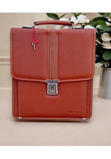 Deri Evrak Çantası Anahtar Kilitli A4 Uyumlu Taba