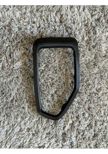 Peugeot 306 Kapı Kolu Çercevesi Sol