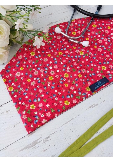 Tesettür Kırmızı Çıtır Çiçek Desenli Cerrahi Bone Doktor Hemşire Sağlıkçı Bonesi Geniş Kesim