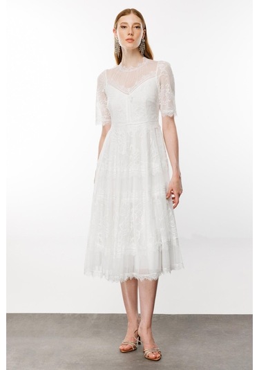 Nefeli Dantelli Midi Elbise - 3/4 Kol, Yuvarlak Yaka, Özel Gün Elbisesi Beyaz
