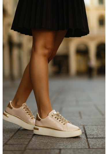 Kadın İnce Şerit Detaylı Kalın Taban Spor Ayakkabı Bej
