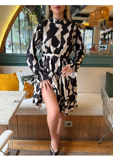 Kadın Uzun Kollu Yarı Balıkçı Yaka Geometrik Desen Kısa Şardonlu Dalgıç Elbise