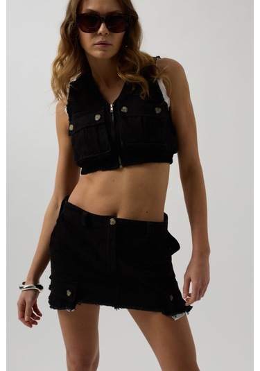 Modasize V Yaka Düğmeli Crop Yelek Siyah