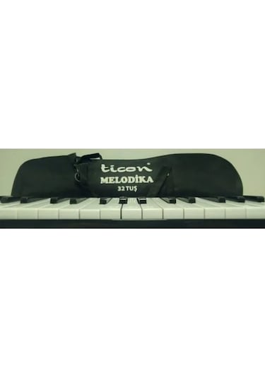 32 K Melodika Yumuşak Çantalı Siyah Siyah