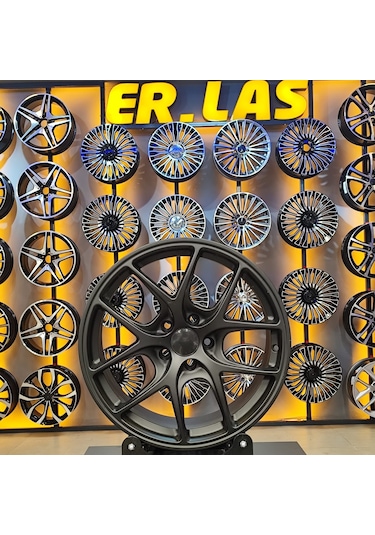 4 Adet R1-228 8 18 5 112 Et35 73,1 Black Mack Jant Takım