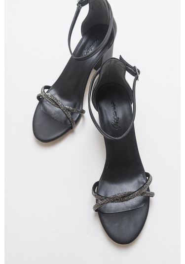 Topuklu Büyük Numara Bayan Taslı Tek Bant Abiye  Ayakkabı