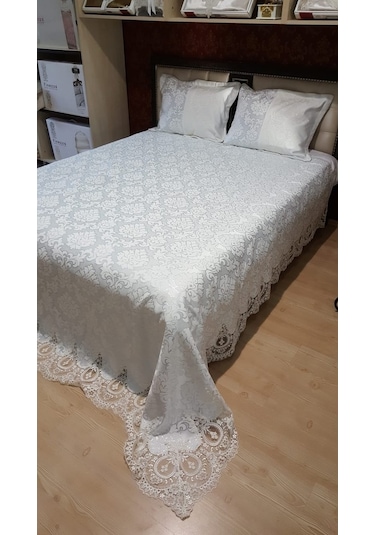 Finezza Beste Fransız Dantelli Simli Jakar Kumaş Krem Yatak Örtüs Krem