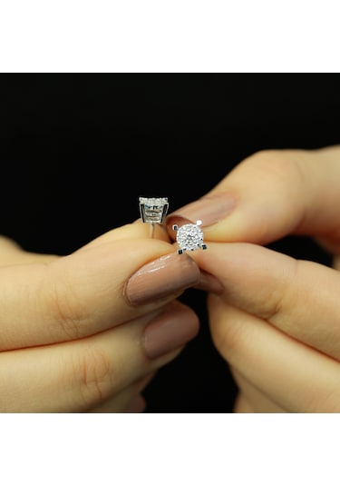 Lova 1 Karat Tektaş Görünümlü Pırlanta Küpe - 3020001