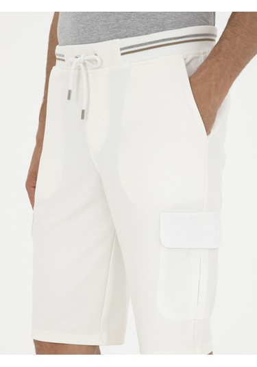 Cacharel Beyaz Slim Fit Kargo Cepli Şort