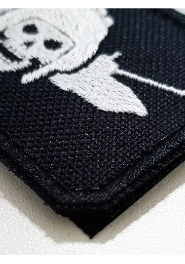 Foto Prınt Cırtcırtlı Armalı Rusya Federasyonu Silahlı Kuvvetleri Zırhlı Birlikler Tankçu Parçası 246057140