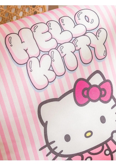 Pembe Hello Kitty Figürlü Kırlent 30x30 Cm