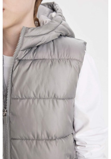 Defacto Erkek Çocuk Su İtici Kapüşonlu Fermuarlı Şişme Yelek C4334A824AUGR253 Gri