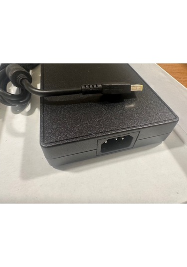 20 Volt 15 Amper Lenovo Uyumlu Notebook Adaptör 300 Watt Lenovo Uyumlu Adaptör