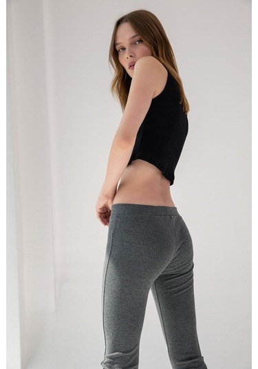 Siyah Yaka Detaylı Fitilli Crop Örme Bluz Siyah