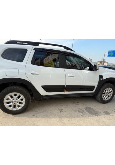 Dacia Duster 2018-2023 Model Arası Yan Kapı Koruması Yazılı