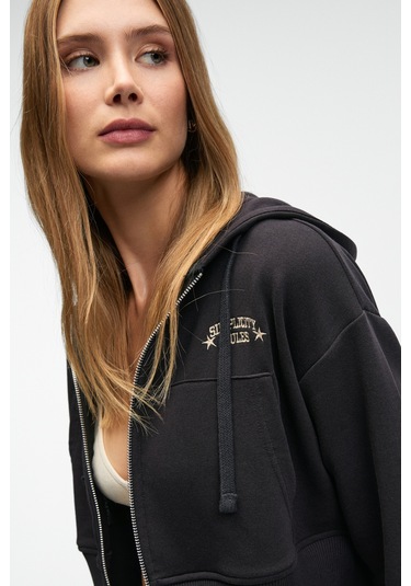 Grımelange Elara Kadın Metal Fermuarlı Nakışlı Kapüşonlu Crop Antrasit Sweatshirt Antrasit