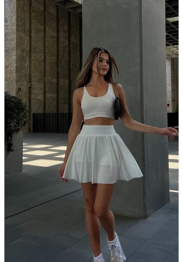 Beyaz Yüksek Bel Cepli Toparlayıcı Şort Etek Beyaz