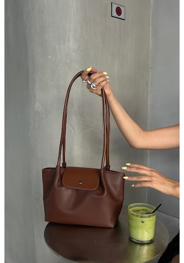 Lior Kapaklı Omuz Çanta Fındık Kabuğu Kahverengi - Altın