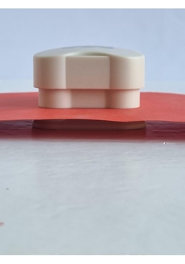 Mıknatıslı Her Yöne Delebilen Şekilli Delgeç Kalp Sacaklı 4 Cm Kesen Etkinlik Punçı Çok Renkli Mıknatıslı Her Yöne Delebilen Şekilli Delgeç Kalp Sacaklı 4 Cm Kesen Etkinlik Punçı Çok Renkli