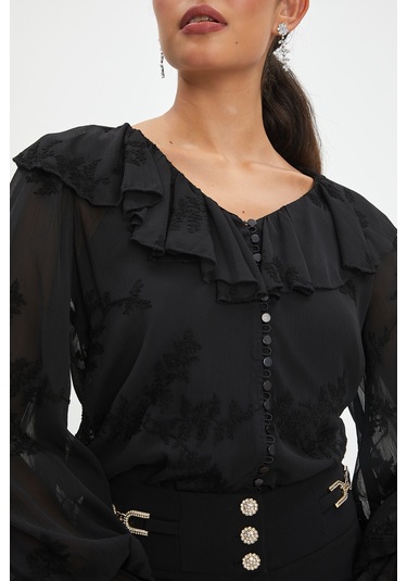 Kadın Fırfırlı Çiçek Desenli Gömlek - Volanlı Kol Ve V Yaka Detaylı Siyah