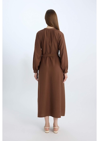 DeFacto 	Relax Fit Hakim Yaka Uzun Kollu Kuşaklı Maxi Elbise D7322AX25SPBN317