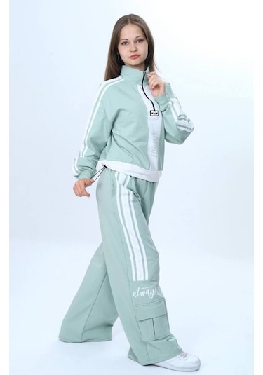 Kız Çocuk 2 İplik Yarım Fermuarlı Garnili Eşofman Takımı %100 Pamuk Rahat Kalıp-325 Su Yeşili Kız Çocuk 2 İplik Yarım Fermuarlı Garnili Eşofman Takımı %100 Pamuk Rahat Kalıp-325 Su Yeşili