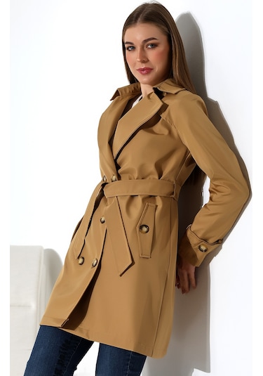 Kadın Degaje Kuşaklı Yarım Boy Astarlı Uzun Kollu Döğmeli Trençkot Camel CAMEL