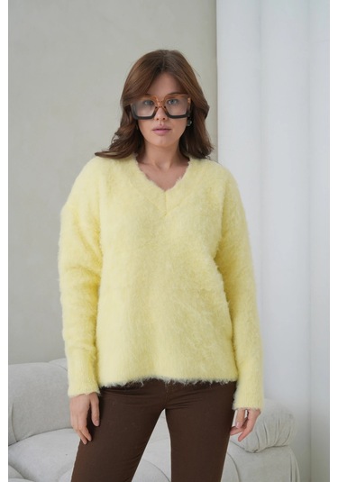 Kadın V Yaka Sakal Dokulu Şardonlu Oversize Triko Kazak 8695 Sarı