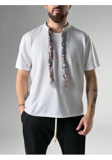 Cocopelli Ethno Fularlı Beyaz Erkek T-shirt Coc2852