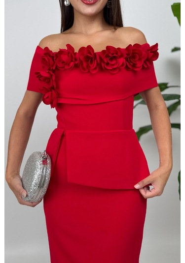 Vivenza Gül Detaylı Omuz Açık Kayık Yaka Uzun Kırmızı Abiye Elbise, Nişan Ve Davet Zarafeti Kırmızı