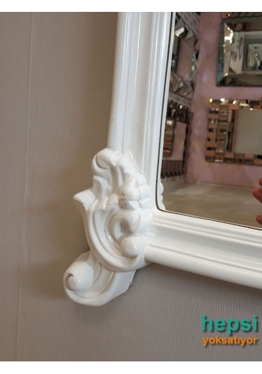 Vintage Madam Model Varaklı Boy Aynası Beyaz