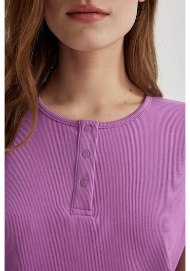 DeFacto Regular Fit Bisiklet Yaka Kısa Kollu Casual Pijama Üstü-Fall in Love Z5331AZ24SPPR489