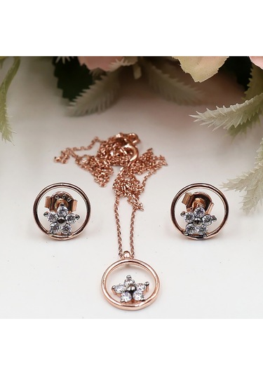 Yuvarlak Halka İçinde Elmas Çiçek Montürlü Set Rose Gold - Gümüş