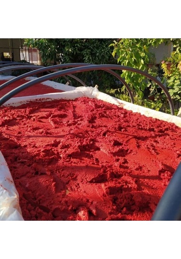 Ev Yapımı Tatlı Biber Salçası 2 Kg