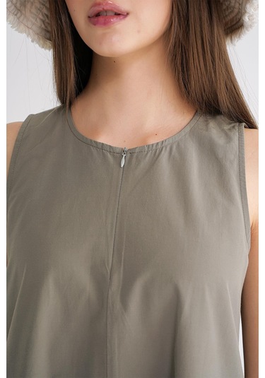 4695 Kadın Eteği Pileli Fermuar Detaylı Uzun Paraşüt Elbise Haki Haki