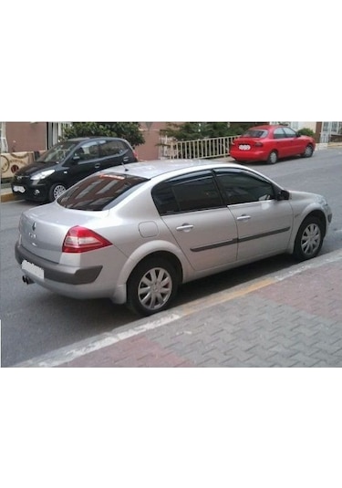 Renault Megane 2 Sedan Cam Rüzgarlığı Parlak Siyah