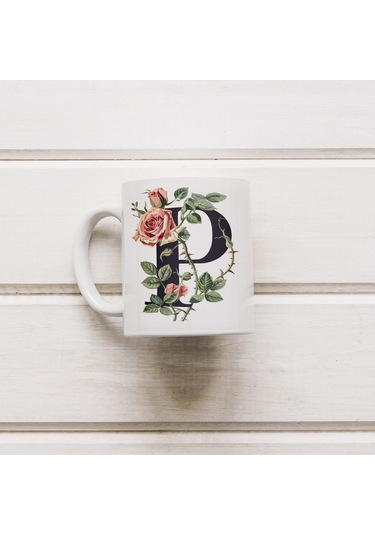 P Baş Harf Kırmızı Güller İle Sarılı Bardak 330 Ml Kişiye Özel Çiçekli Hediye Beyaz