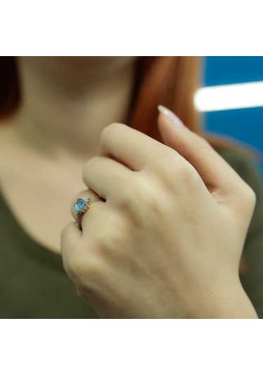 Lova Pırlantalı Blue Oval Topaz Yüzük - 1030162